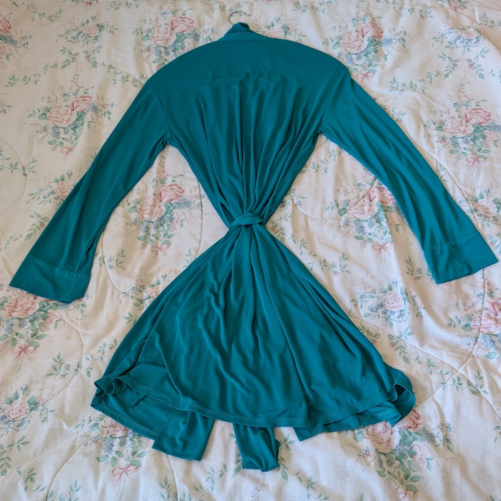 Natori Short Robe - Picture 2 of 12